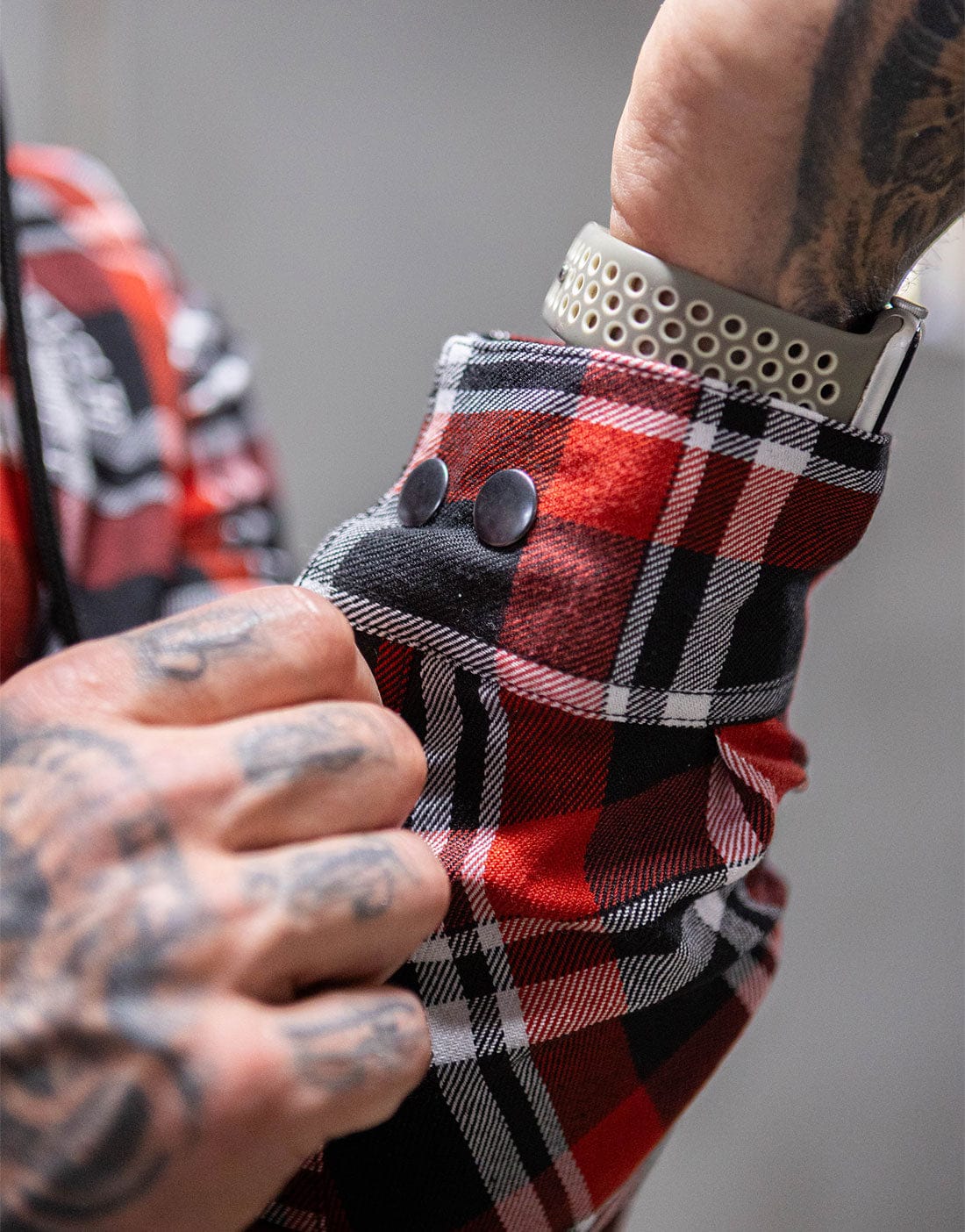 Powerhouse Gym Pro Shop Casual Plaid Flannel Hooded Shirt - Red