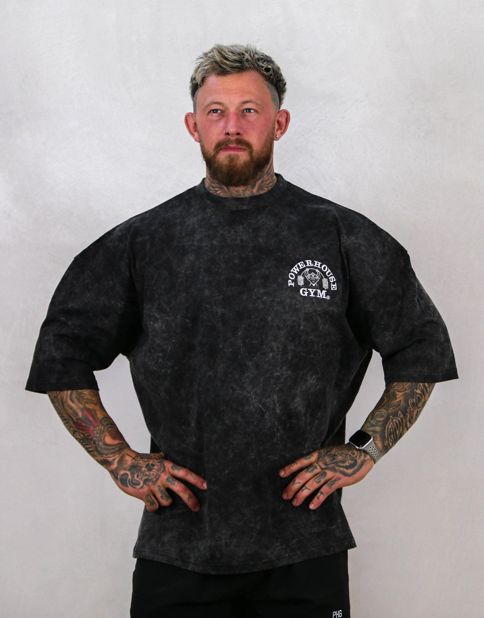 Powerhouse Gym Pro Shop Distressed O/S T-Shirt - Black